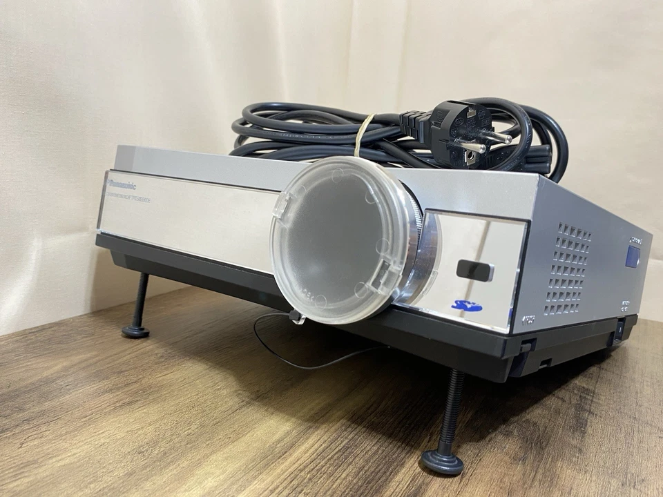 Panasonic PT-AE200E LCD Projector, Silver, Used, 363H Lamp, EU Plug, Cables - Image 1 of 4