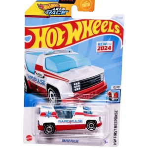 Coche modelo Hot Wheels First Response Rapid Pulse escala 1:64 - Imagen 1 de 3