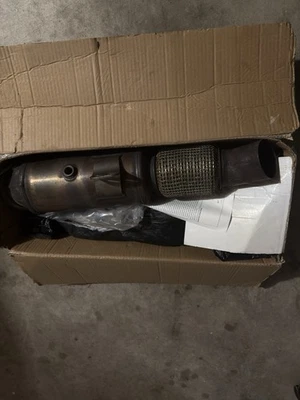 Catalytic converters - Image 1 of 2