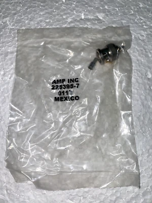 AMP INC 225395-7 *Lot of 11* - Image 1 of 2