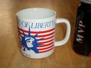 [NEW YORK] STATUE OF LIBERTY, Ceramic Coffee Cup / Mug, Vintage - Picture 1 of 9