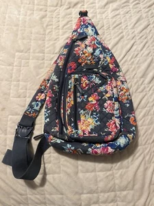 Vera Bradley Pretty Posies Sling Backpack Quilted Floral Pattern Clean Condition - Picture 1 of 6