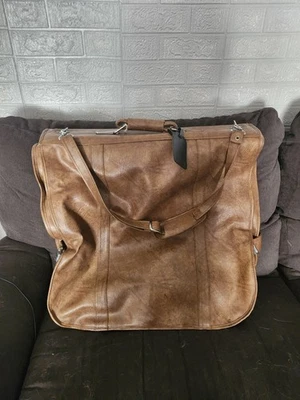 "Bolso de traje de equipaje vintage American Tourister cuero marrón 45"" x 24""" Foto 1 de 4