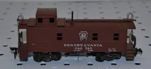 HO SCALE Pennsylvania #980765 Caboose Freight Car. Roco - Picture 1 of 5