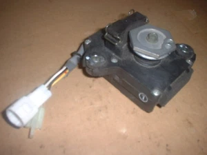 Motor de válvula de control de escape Kawasaki ZX6R 05-07 ZX10R 04-15 ZR1000 08-16 - Imagen 1 de 3