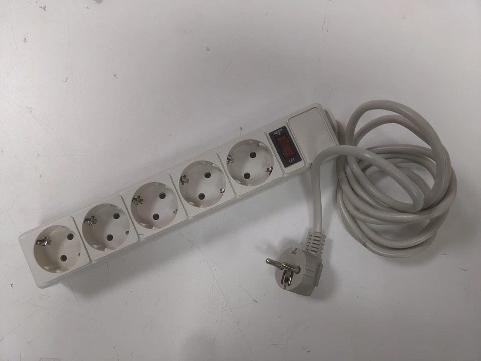 220 Volt Surge Protector 5 Socket Power Strip 220V-240V For Export  - Image 1 of 1