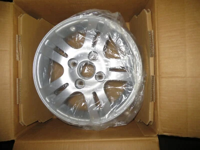 REMANUFACTURED Suzuki Forenza 2006-2008 15" OEM Wheel 15x6, Double Spoke, Silver - Image 1 of 4