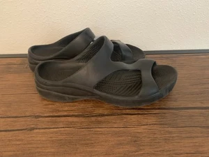 DAWGS Women's Z Sandals - Black Size 6 - Picture 1 of 4