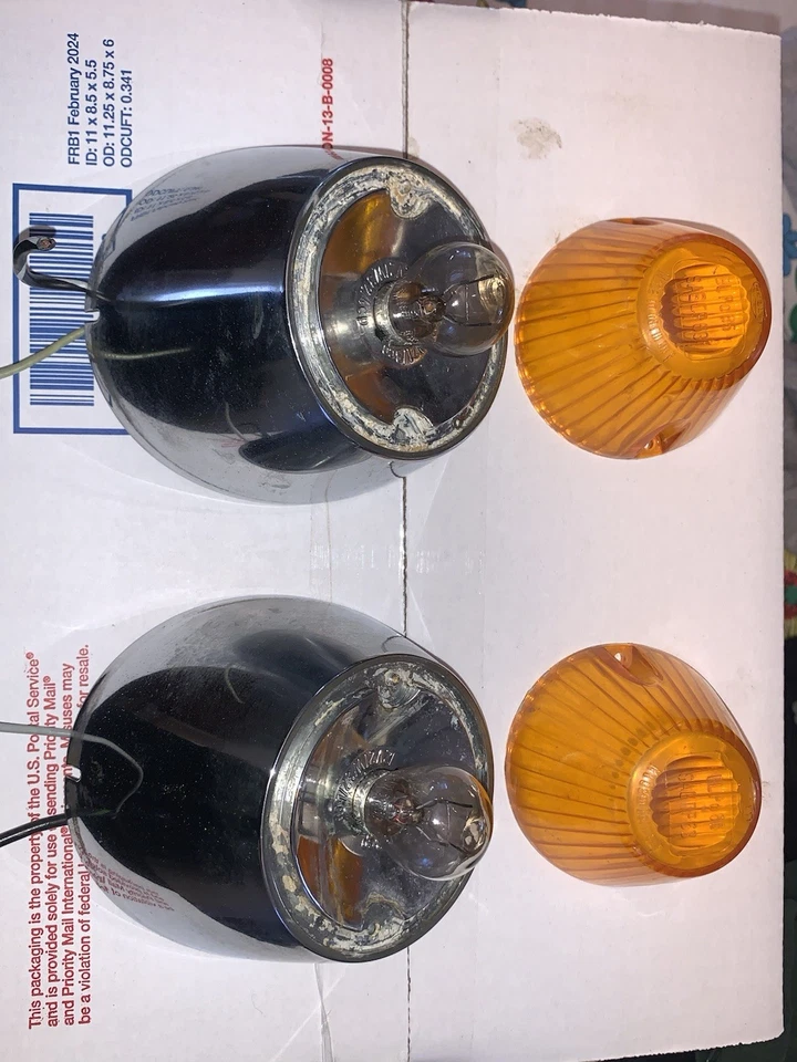 Par de luces intermitentes delanteras VW Karmann Ghia 1964 1967 usadas OEM Foto 1 de 4