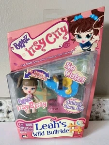 Bratz Itsy Bitsy Leah's Wild Bullride Baby Babyz Leah Wackelkopf Spielset MGA Neu im Karton - Bild 1 von 6