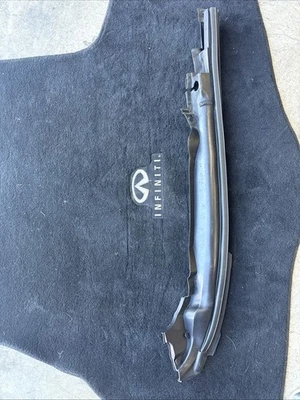 Infiniti Q60 G37 2008-2015 cupé guardabarros izquierdo sello 65821JL00A OEM GU39 Foto 1 de 3