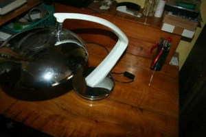 Fase Madrid Boomerang Schreibtischlampe 60er Jahre Chrom und Lack - Bild 1 von 8