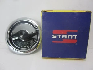 53-70 73-77 AMC Ford Mercury IHC Hudson Studebaker Nova Gas Combustible Tapa STANT G24 - Imagen 1 de 4
