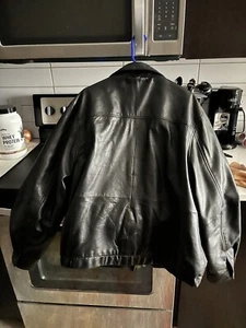 Men’s XL Black Leather Bomber Jacket - Picture 1 of 4