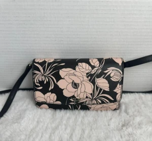 Kate Spade New York Gardenia Floral Print Addison Clutch Crossbody Purse - Picture 1 of 10