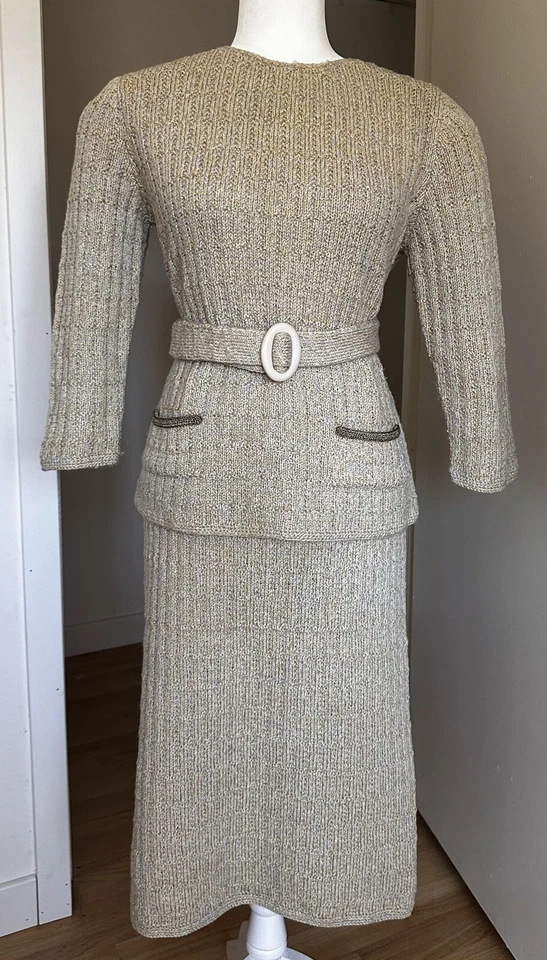 Conjunto de saia suéter vintage Sydney malha lã ouro prata metálico elástico década de 1960 raro - Imagem 1 de 4