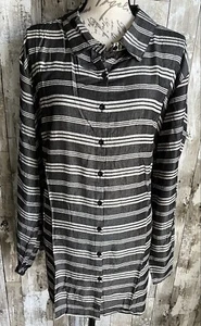 NEW RELEASE Lularoe Valentina Button Up Shirt Top Nwt 2XL Stripe Chambray - Picture 1 of 4