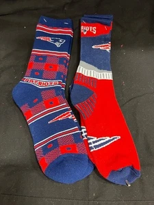 New England Patriots Football Crew Men's Socks Large 2 Pairs - Picture 1 of 2