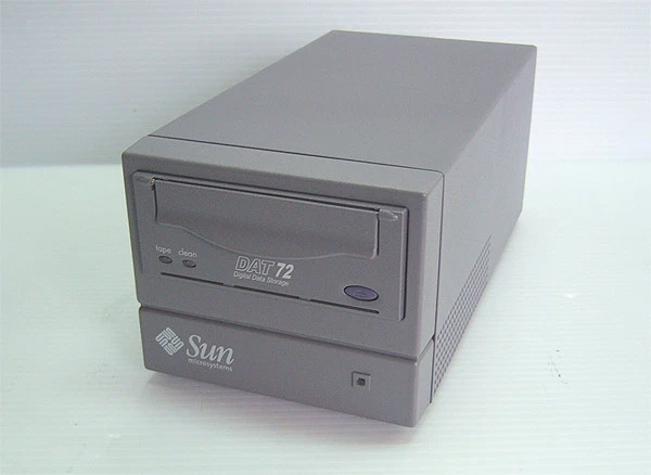 SUN 380-0993 3800993 DDS5 DAT72 SG-XTAPDAT72-D SCSI External Gray Color Drive - Image 1 of 2