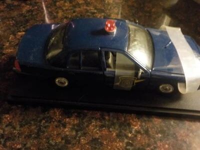CLASSIC METAL WORKS 1999 POLICE INTERCEPTOR  MICHIGAN STATE POLICE1/24 & OHIO ST - Image 1 of 4