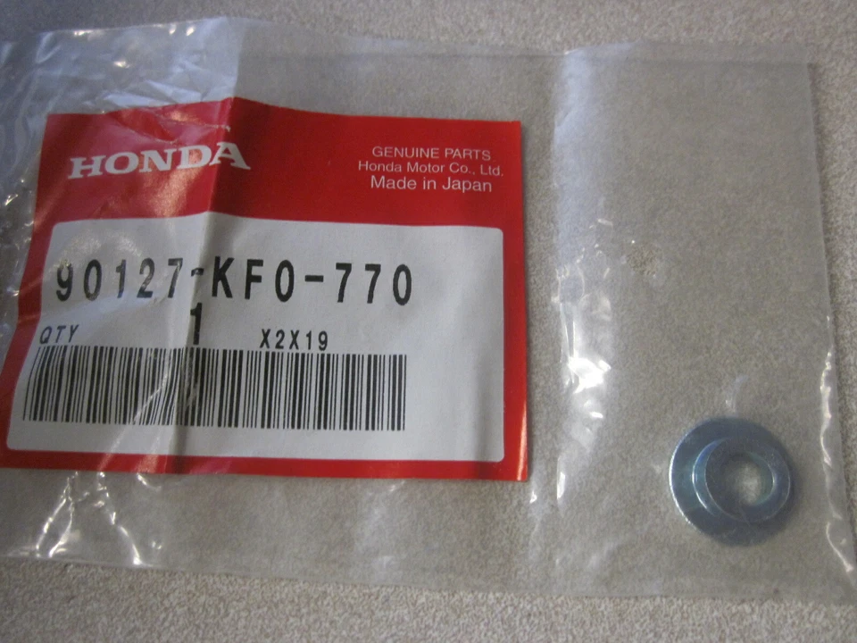 NOS Honda Rear Fender Collar 88-00 XR100 84-00 XR250 90-00 XR80R 90127-KF0-770 - Изображение 1 из 1