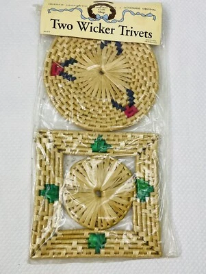 Vintage Martha’s Craft Shop 2 Pc Wicker Straw Hot Pads Trivets *New In Package - Image 1 of 4
