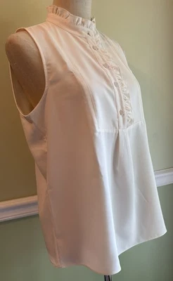 Blusa femenina J Crew talla 8 marfil sin mangas 1/2 botones con volantes nueva con etiquetas Foto 1 de 4