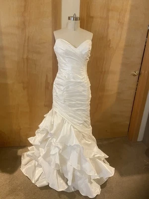 Vestido de novia talla 12 Foto 1 de 3