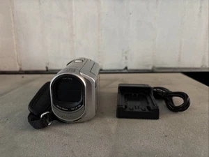 Sony Handycam DCR-SX40 Camcorder 60x Zoom 4GB Internal Memory TESTED!!! - Picture 1 of 10