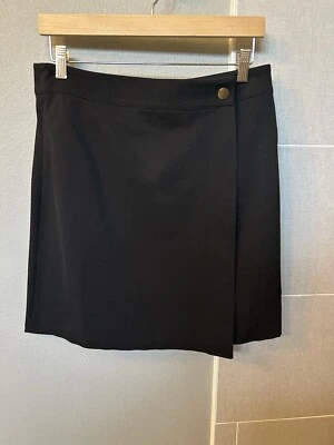 Falda envolvente negra Saks Fifth Avenue herrajes dorados talla 8 negra Foto 1 de 4