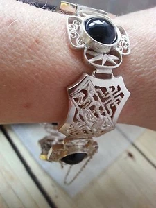 Vietnamesisches Silber & runder Onyx Stein besetzt Armband mit Nut & Feder Verschluss - Bild 1 von 8