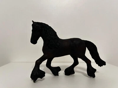 Yegua Frisona 51501 - Papo - Imagen 1 de 4