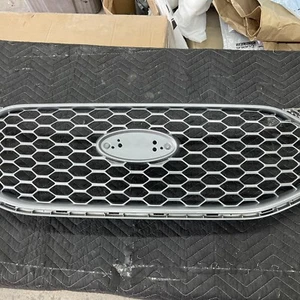 2018-2021 Ford Edge Front Bumper Upper Grille No Emblem KT4B-8A133-CAW OEM - Picture 1 of 13