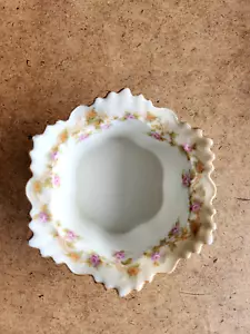 Posacenere vittoriano bianco con rose rosa (MS 77) - Foto 1 di 3