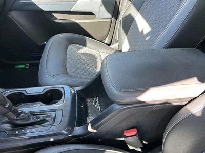 Consola piso delantero sin cargador inalámbrico compatible con 15-22 CANYON 104926689 Foto 1 de 4