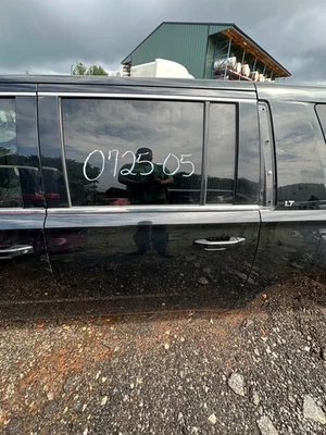 Chevrolet/GMC 2015-220 suburbano puerta trasera izquierda panel carcasa negro GBA fabricante de equipos originales Foto 1 de 3