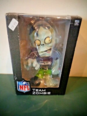Forever Collectibles Nightmares NFL Team Zombie Seattle Seahawks Foto 1 de 4