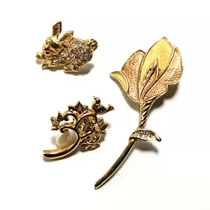 Lot Of 3 Avon Pins Brooches Gold Tone Flowers Bunny Rabbit Tree Dangle Pearl - Picture 1 of 6