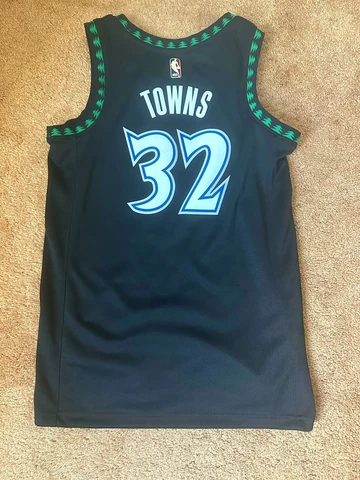 Nike Karl Anthony Towns Minnesota Timberwolves City Edition Swingman Jersey S 40 Cover