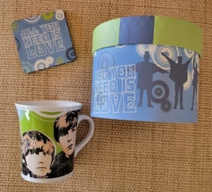 Beatles 2008, B & N, Official Apple "ALL YOU NEED IS LOVE" Becher & Untersetzer Set - Bild 1 von 4