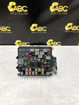 Conjunto de unidad de módulo de unión relé caja de fusibles motor Cadillac Escalade 2003-2006 Foto 1 de 4