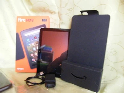 Amazon Fire HD 8  32GB. Wi-Fi. 8 Zoll - Schwarz (mit Werbung) und Schutzhülle - Bild 1 von 4