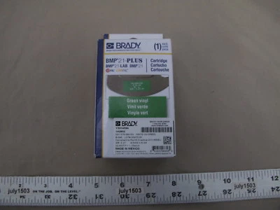 (1) NEW Brady Label Cartridge M21-375-595-GN White/Green Vinyl 3/8" x 21' BMP21 - Image 1 of 4