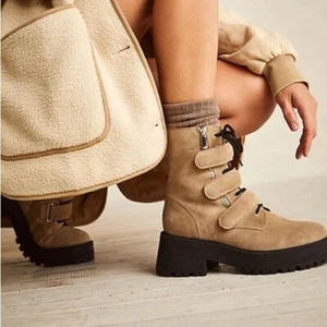 FREE PEOPLE Suede Emmett Lace Up Chunky Lug Sole Platform Zip Boot ** 38/7.5-8? - Picture 1 of 4