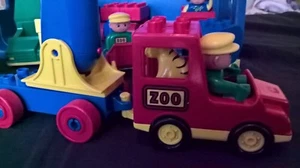 Lego DUPLO gebraucht und gut Fahrzeuge Zoo Zirkus in blauer Kiste - Bild 1 von 7