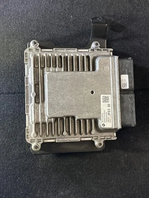 Módulo de control del motor Hyundai Elantra 2017-2019 2,0 L ECU ECM 39172-2EFE5 OEM Foto 1 de 4