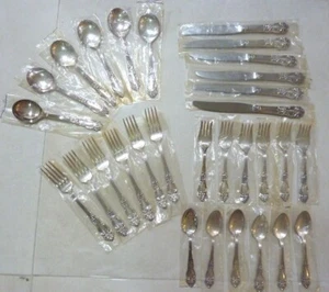 VINTAGE SILVERPLATE SET OF 30 PCS. REED & BARTON PATTERN TIGER LILY - Picture 1 of 12