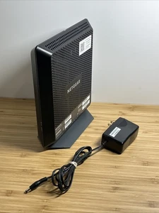 NETGEAR Nighthawk AC1900 C7000 V2 Wi Fi Cable Modem Router - Picture 1 of 4