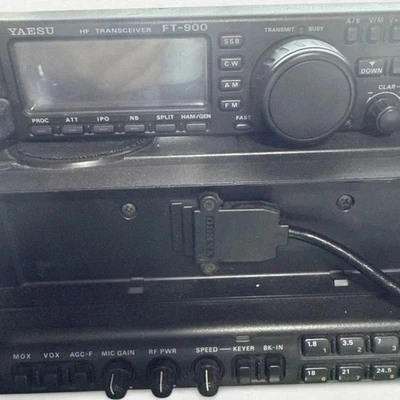 YAESU FT-900 HF 100W All Mode Transceiver Amateurfunk Schwarz - Bild 1 von 4