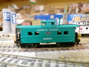 Caboose pintado personalizado escala N LEHIGH VALLEY JADE NE ESTILO # 95020 - Imagen 1 de 3